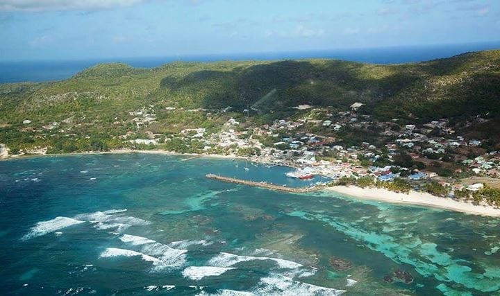 Grande Anse - Île de la Désirade - C'est ici, dans l'Île de la Désirade, dépendance de la Guadeloupe où vit Marie-Christine Clévy - n°2 de la liste UPR Outre-mer - que notre mouvement a réalisé son plus fort score national : 37,41% des suffrages (mais avec une abstention de 90,48% il est vrai).