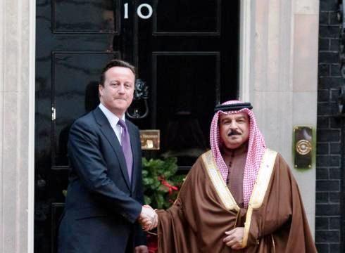 13 décembre 2011 : Le Premier ministre britannique, David Cameron, reçoit le roi du Bahreïn au 10 Downing Street