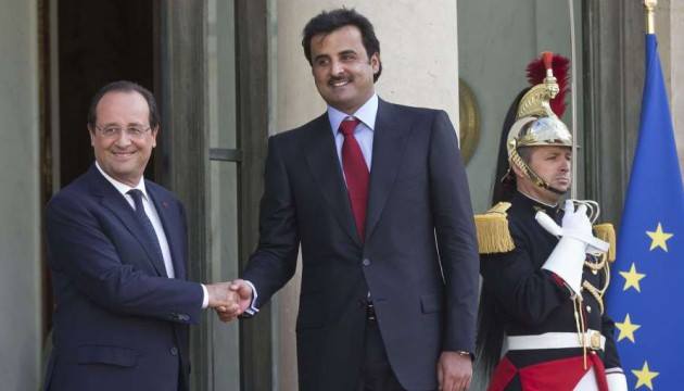 François Hollande accueille le nouvel émir du Qatar - le fils du précédent -, Sheikh Tamim ben Hamad Al-Thani, à l’Élysée le 24 juin 2014