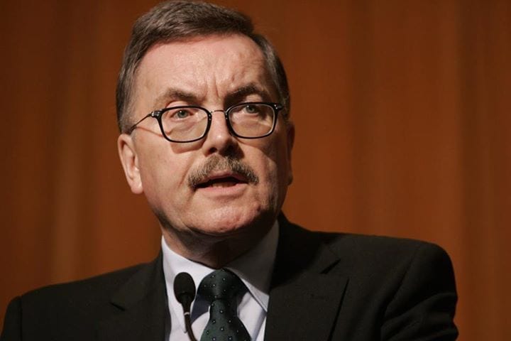 Jürgen Stark a démissionné de son poste de vice-président de la Bundesbank et de membre du directoire de la BCE le 9 septembre 2011 pour protester contre la politique de la BCE.